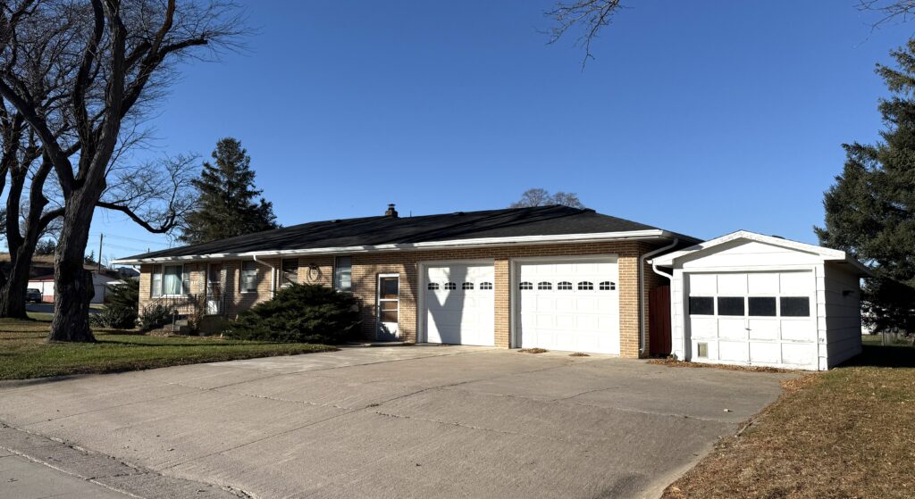 166 West Legion Street Wauneta NE 69045