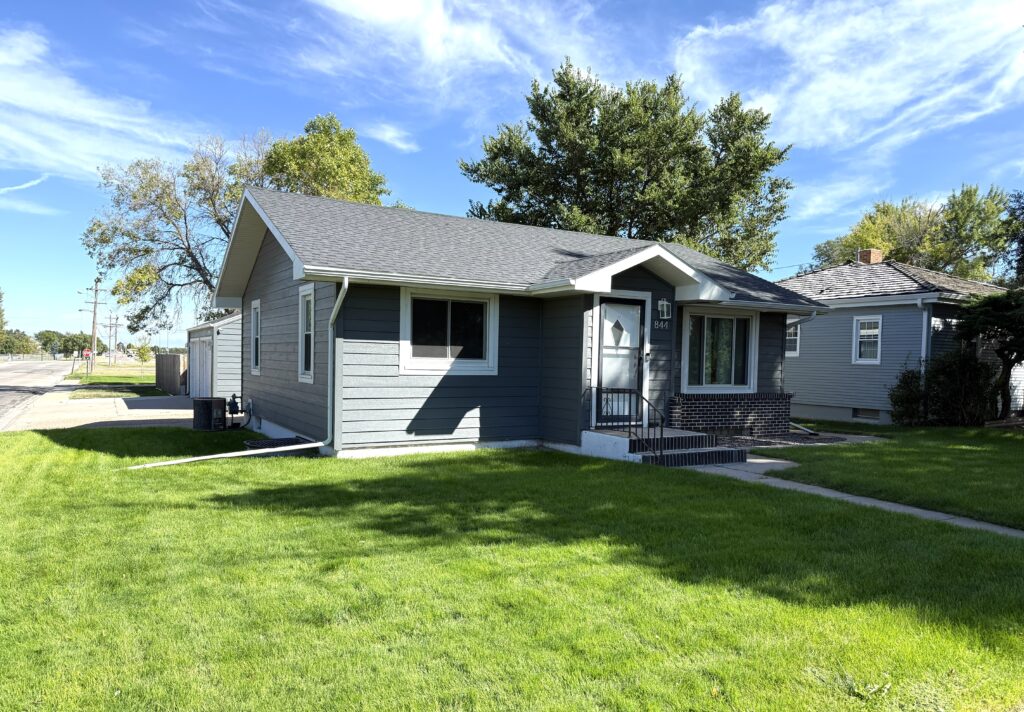 844 Park Street Imperial NE 69033